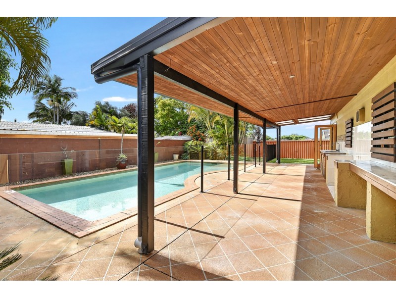 187 Whiting Street, Labrador QLD 4215