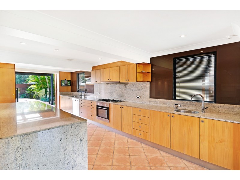 187 Whiting Street, Labrador QLD 4215