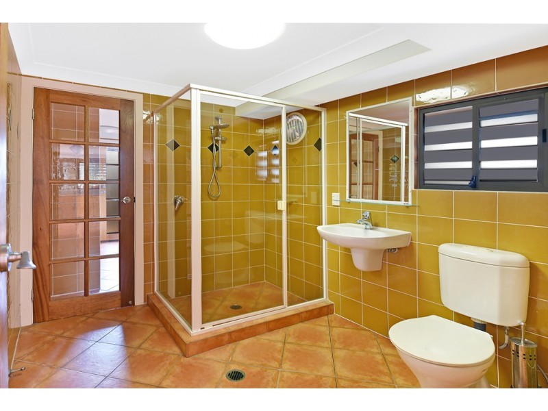 187 Whiting Street, Labrador QLD 4215