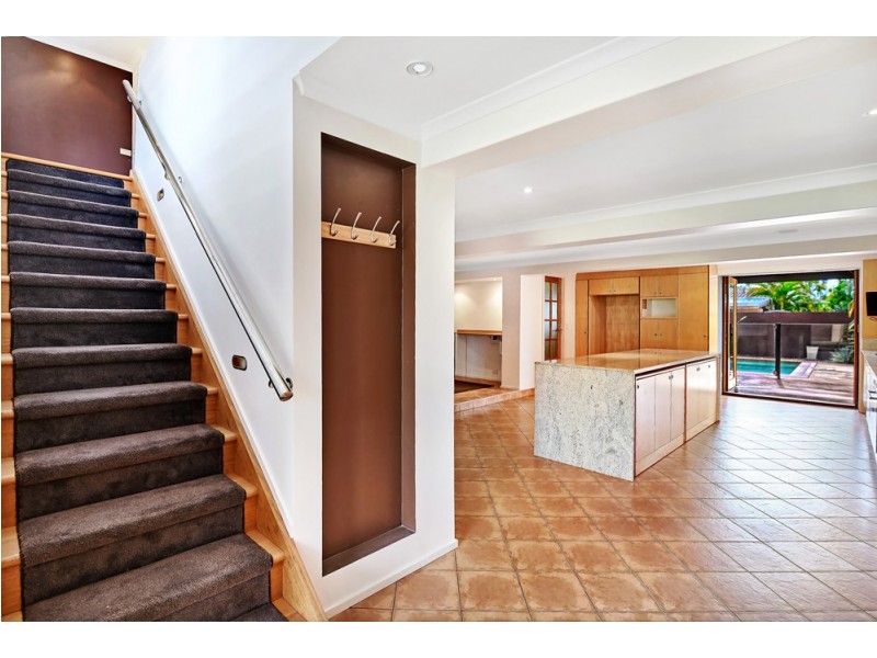 187 Whiting Street, Labrador QLD 4215