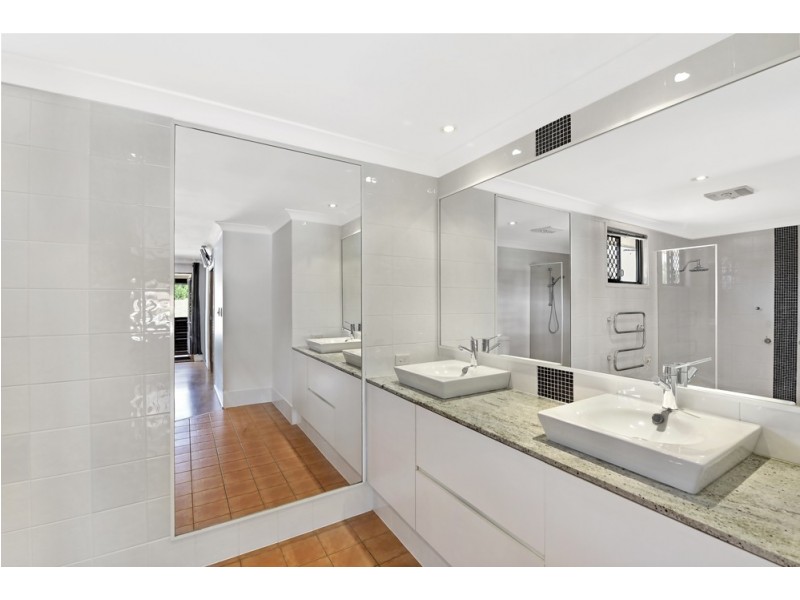 187 Whiting Street, Labrador QLD 4215