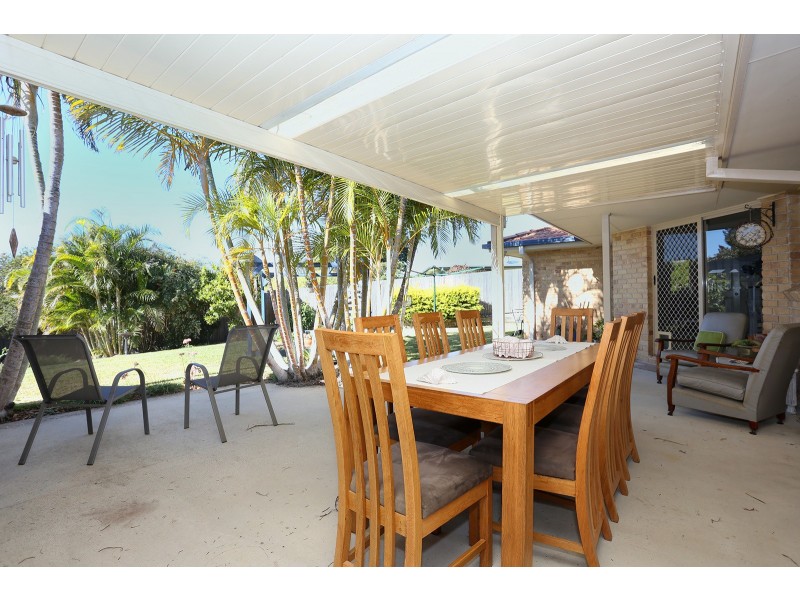 4 Farr Place, Petrie QLD 4502