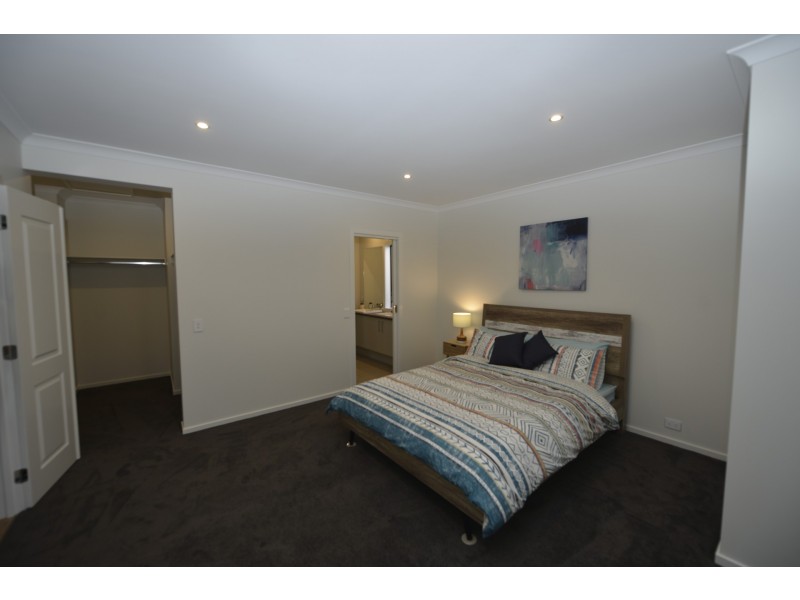 20 Silverwood Parade, Ocean Grove VIC 3226