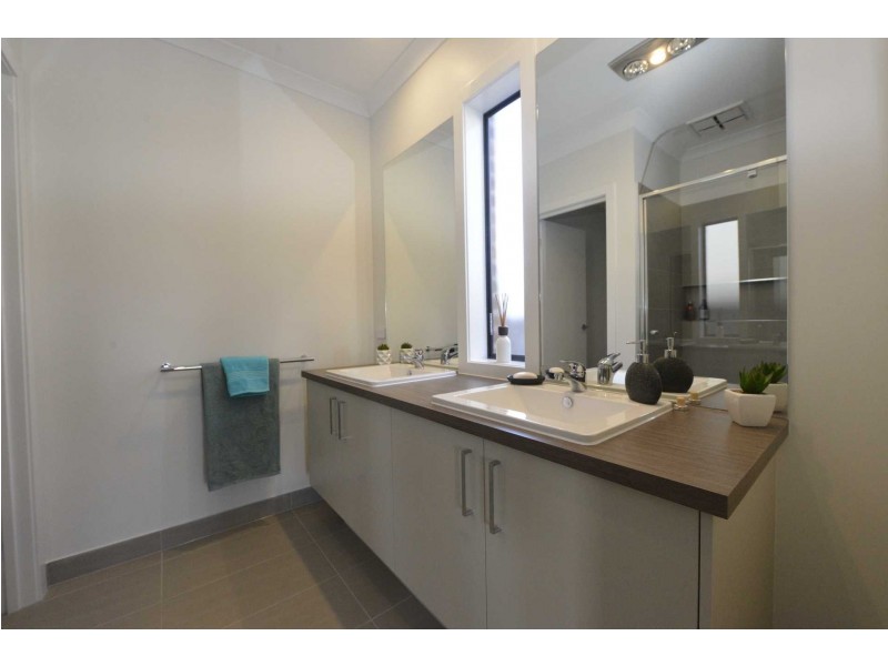 20 Silverwood Parade, Ocean Grove VIC 3226