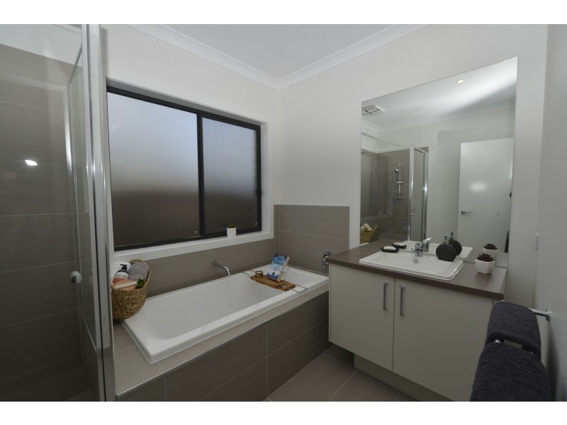 20 Silverwood Parade, Ocean Grove VIC 3226