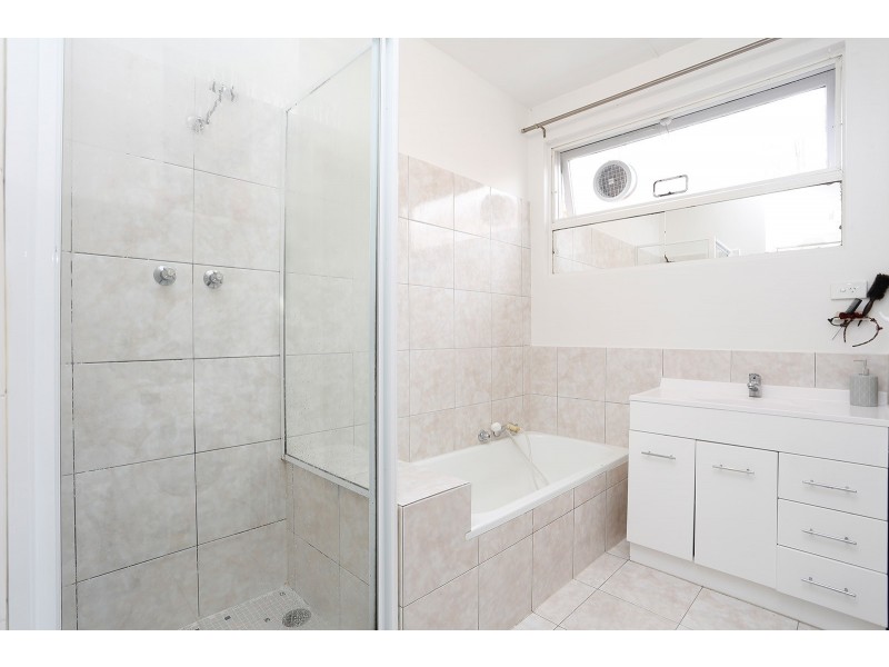 12/12 Fletcher Street, Essendon VIC 3040