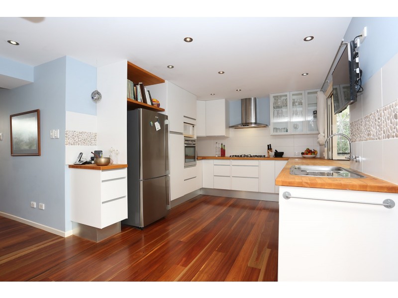 95 Adam Street, Wynnum QLD 4178