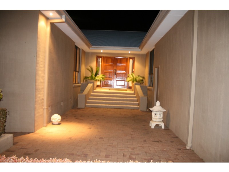 14 HANDARA CLOSE, Dubbo NSW 2830