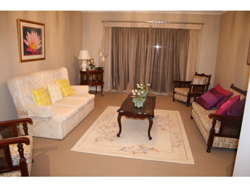 14 HANDARA CLOSE, Dubbo NSW 2830