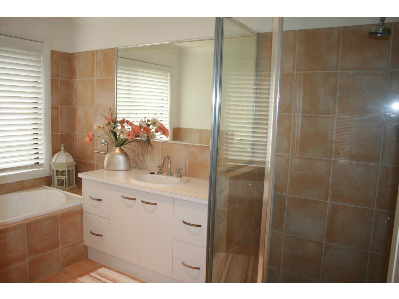 14 HANDARA CLOSE, Dubbo NSW 2830