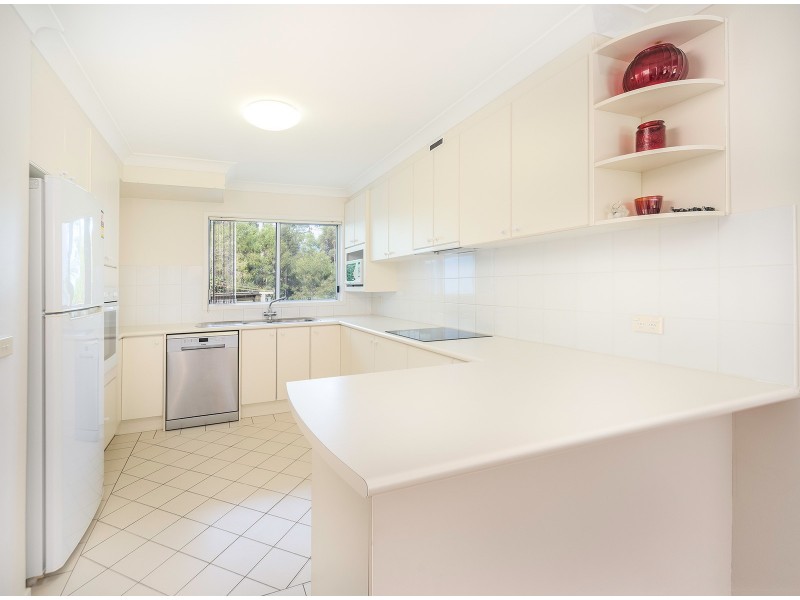 10/13 Augusta Place, Mollymook Beach NSW 2539