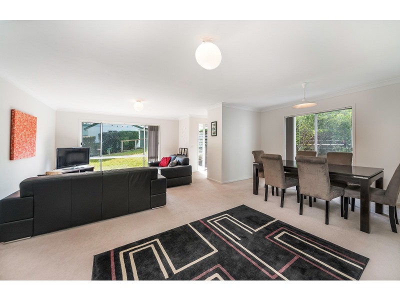 10/13 Augusta Place, Mollymook Beach NSW 2539