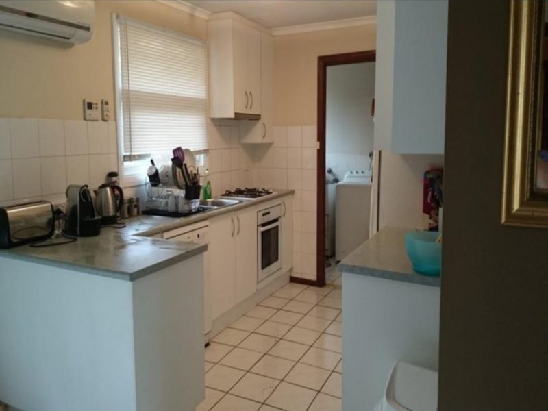 1 Dargie Avenue, Hope Valley SA 5090