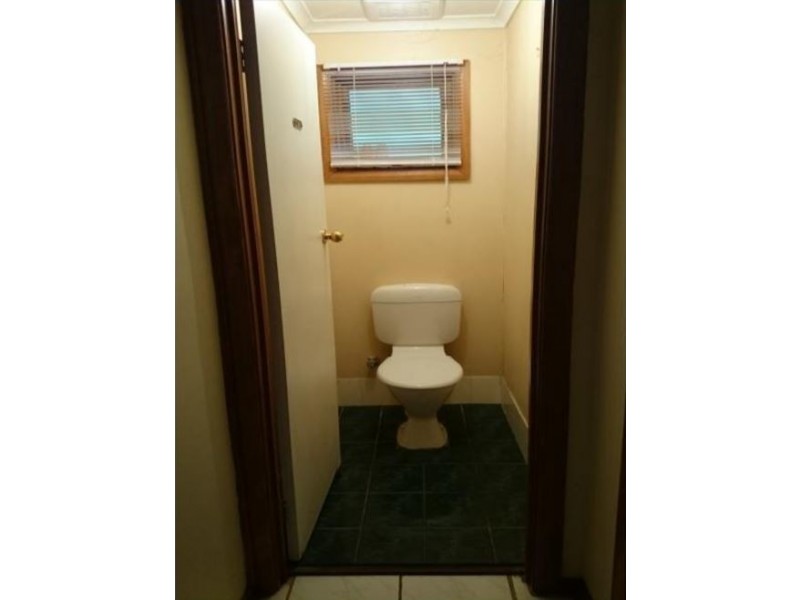 1 Dargie Avenue, Hope Valley SA 5090