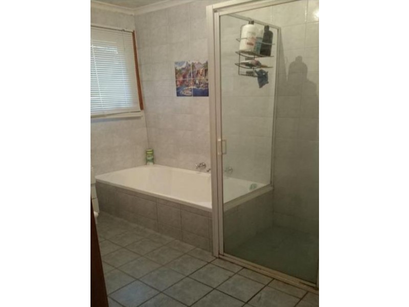 1 Dargie Avenue, Hope Valley SA 5090