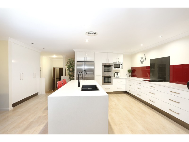 5 Wivenhoe Avenue, Albany Creek QLD 4035