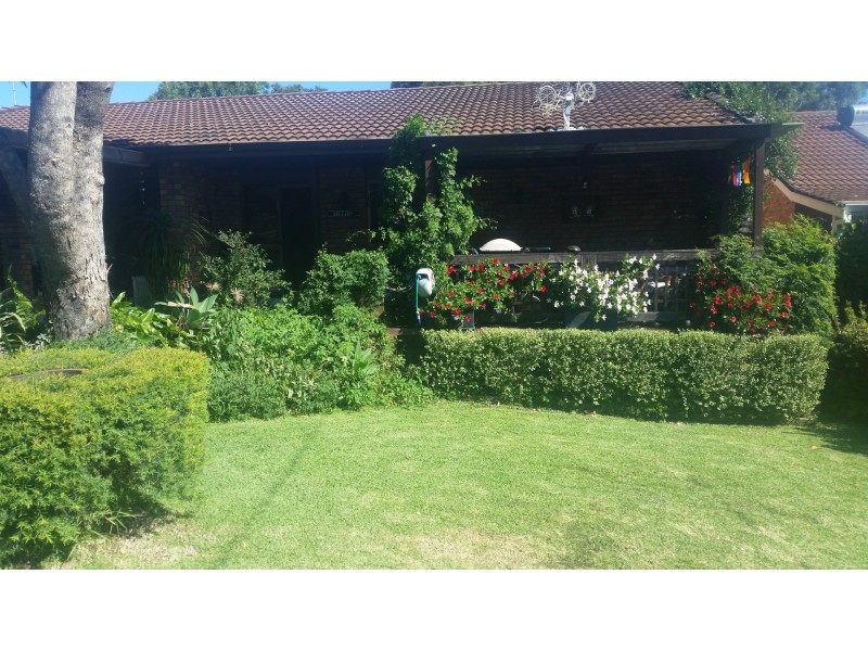 12 Boyd Avenue, Lemon Tree Passage NSW 2319