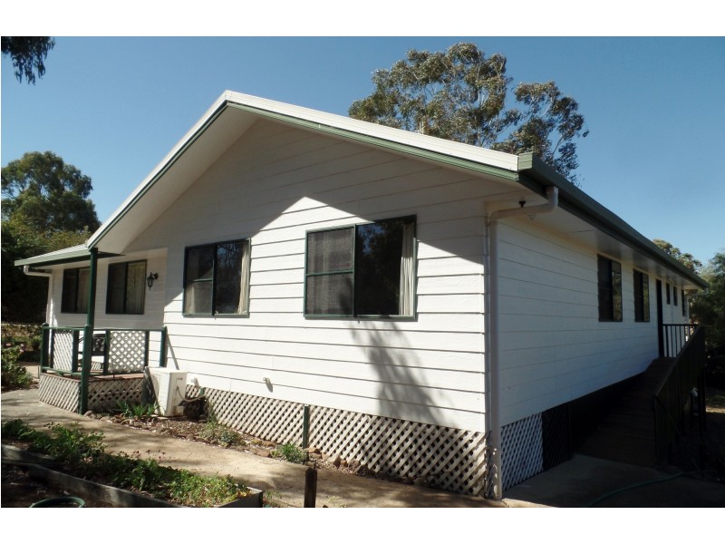 15 Lake Drive, Meringandan QLD 4352