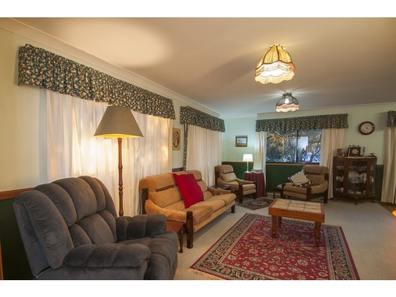 15 Lake Drive, Meringandan QLD 4352