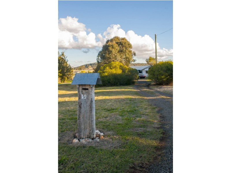 15 Lake Drive, Meringandan QLD 4352