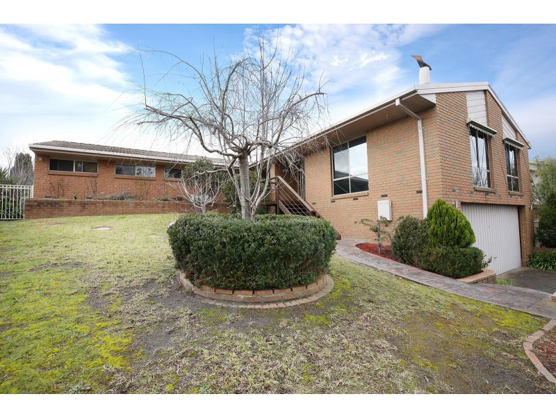 49 Waterview Court, Croydon Hills VIC 3136