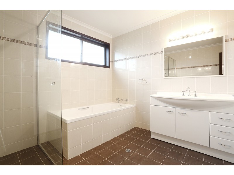 39 Merino Crt, St Clair NSW 2759