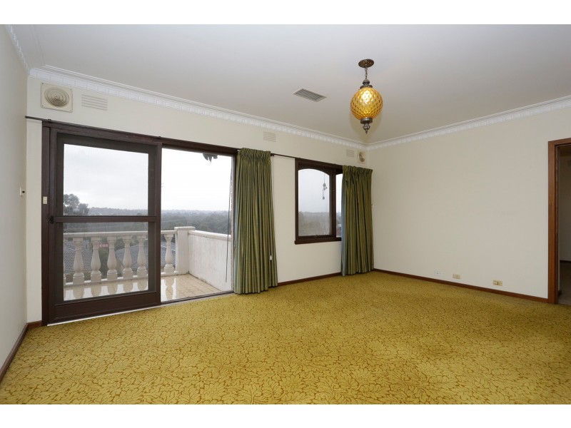 4 St Andrews Crescent, Bulleen VIC 3105