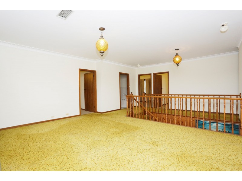 4 St Andrews Crescent, Bulleen VIC 3105