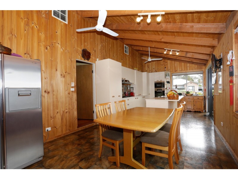 4 Eothen Lane, Kilsyth VIC 3137