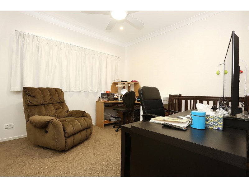 98 Macrossan Avenue, Norman Park QLD 4170