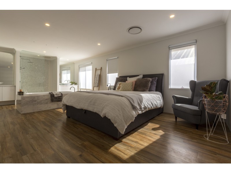 10 Ammolite Way, Australind WA 6233