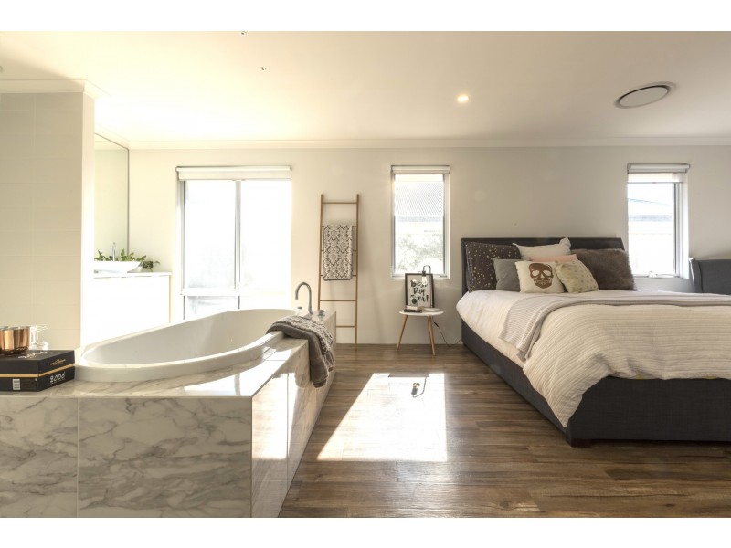 10 Ammolite Way, Australind WA 6233