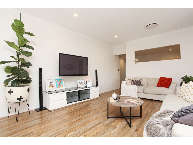 10 Ammolite Way, Australind WA 6233