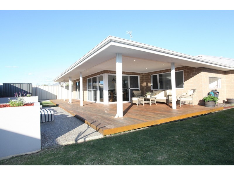 10 Ammolite Way, Australind WA 6233
