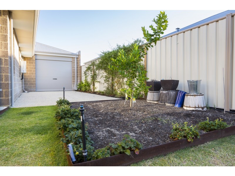 10 Ammolite Way, Australind WA 6233