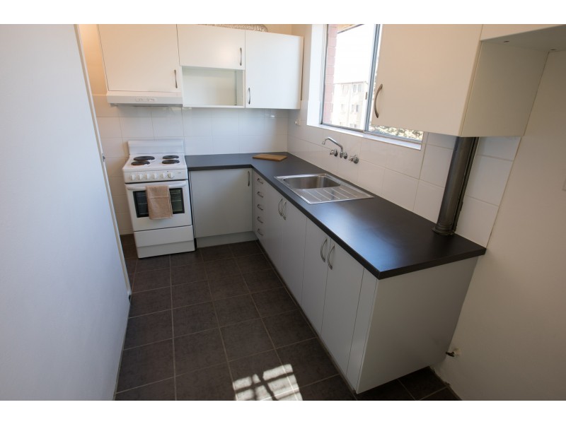 17/11 Crest Road, Crestwood NSW 2620