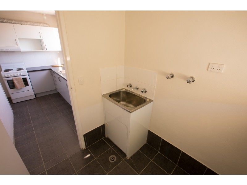 17/11 Crest Road, Crestwood NSW 2620