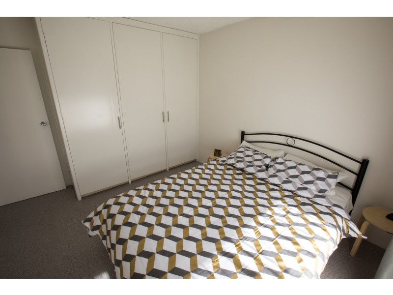 17/11 Crest Road, Crestwood NSW 2620