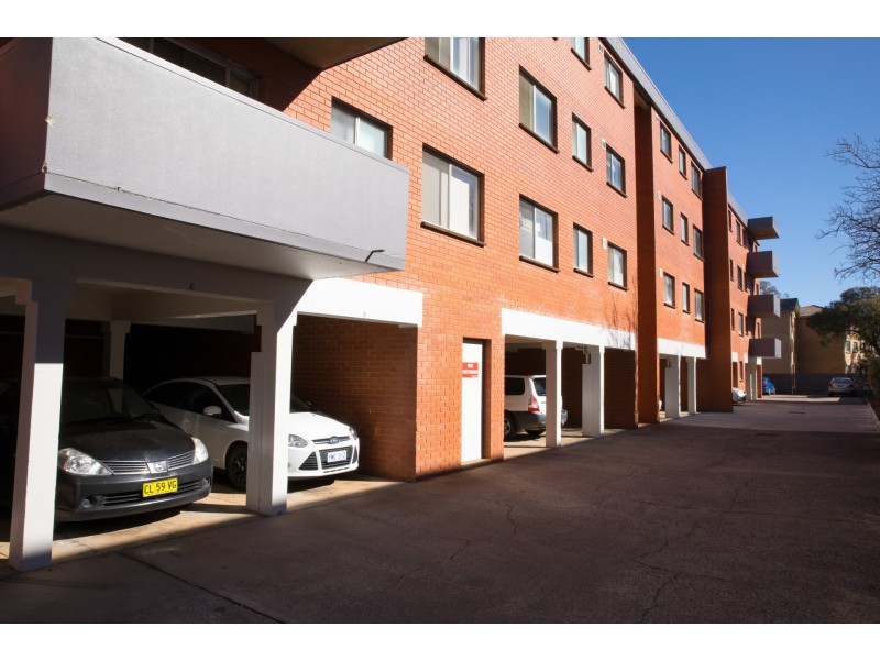 17/11 Crest Road, Crestwood NSW 2620