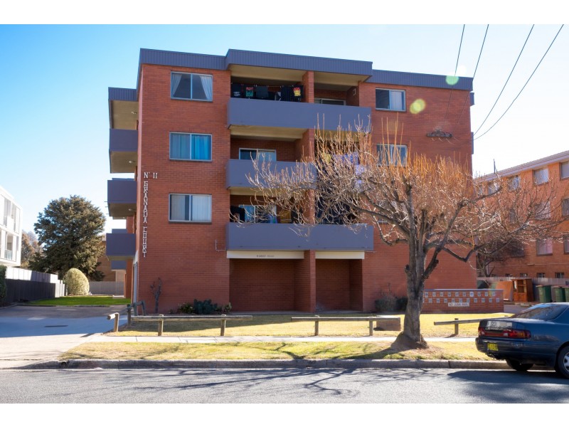 17/11 Crest Road, Crestwood NSW 2620