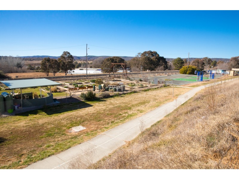 17/11 Crest Road, Crestwood NSW 2620