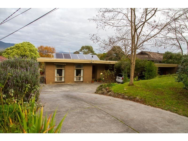 64 Winyard Drive, Mooroolbark VIC 3138