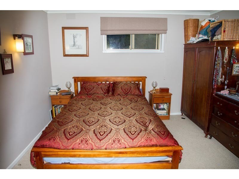 64 Winyard Drive, Mooroolbark VIC 3138