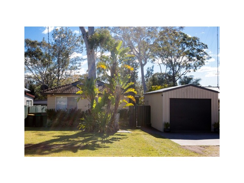 17 Frederick Street, Windermere Park NSW 2264
