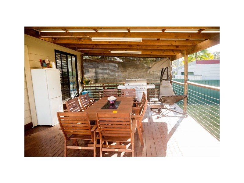 17 Frederick Street, Windermere Park NSW 2264