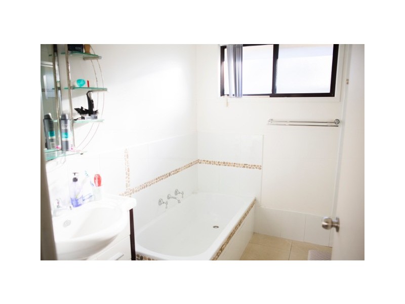 17 Frederick Street, Windermere Park NSW 2264