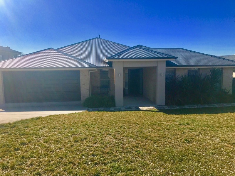 17 Surveyors Way, South Bowenfels NSW 2790