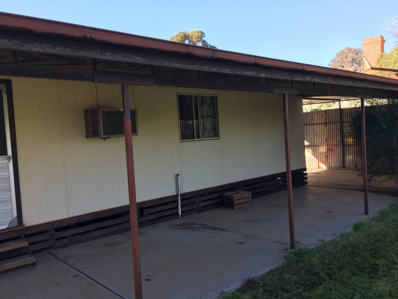 11 Myall Street, Woomelang VIC 3485