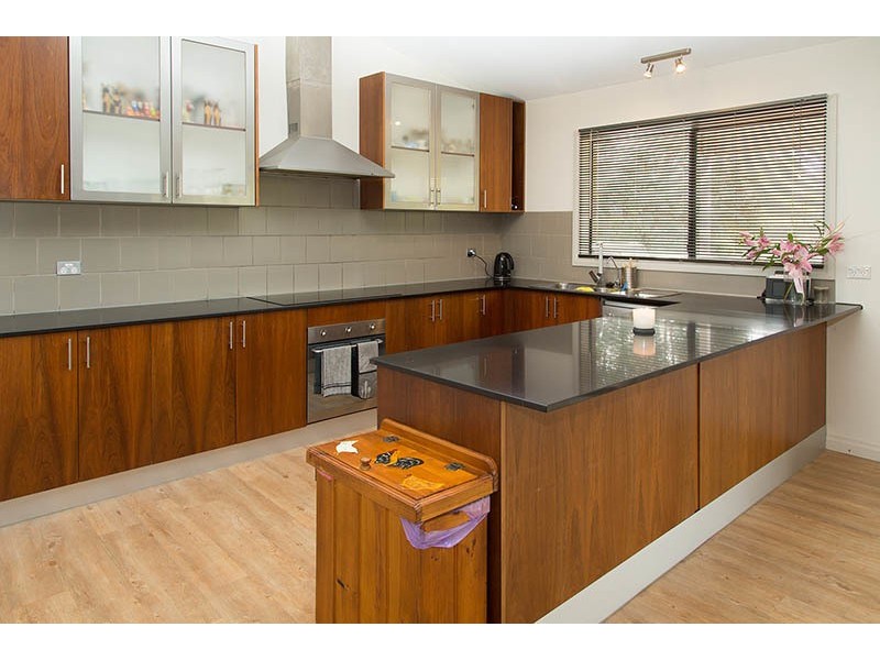 16 Falcon Grove, Metung VIC 3904