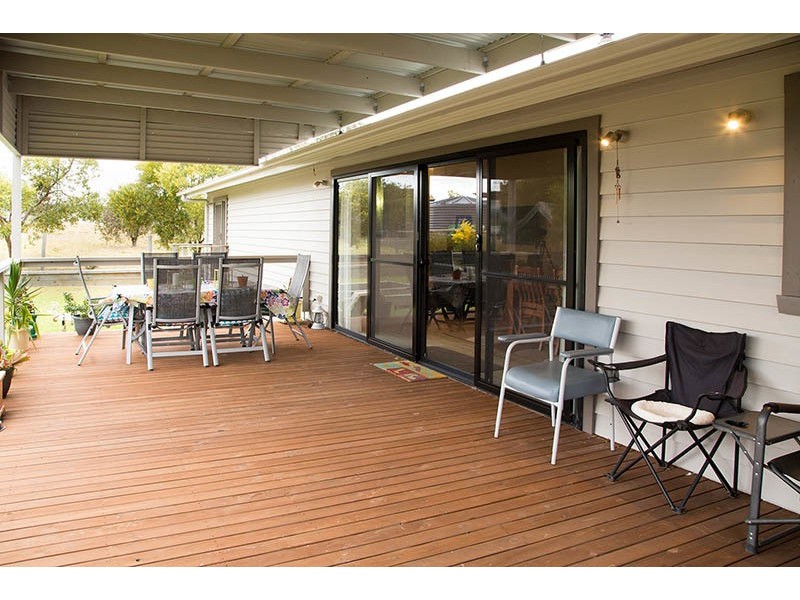 16 Falcon Grove, Metung VIC 3904